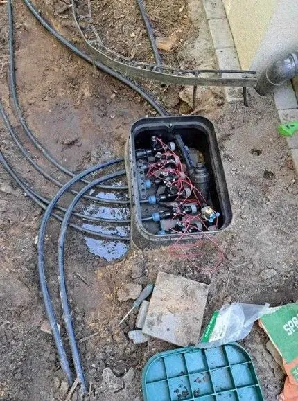 Roboty ziemne minikoparką &ndash; wykopy i niwelacja terenu, Żyrardów, Teresin (zdjęcie 2)